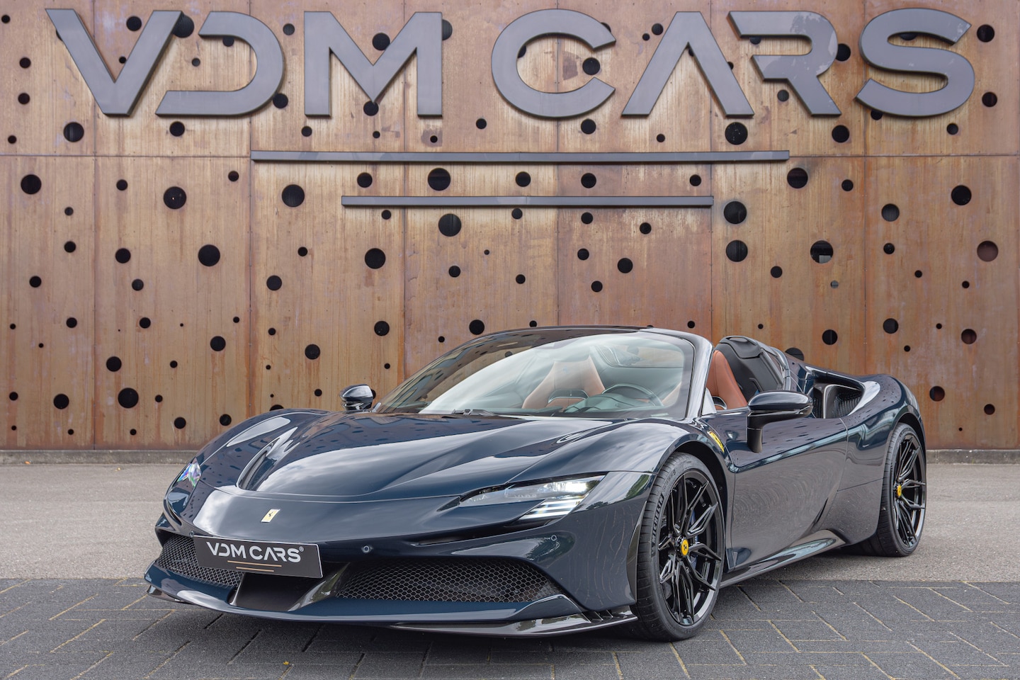 Ferrari SF90 Spider - 4.0 V8 | CARBON (12x) | CarPlay | Lift | AFS | Two-Tone | - AutoWereld.nl