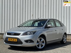 Ford Focus - 1.8 Limited 2e Eigenaar, Trekhaak, Navi, Bleutooth, ClimateControle, CruiseControle, PDC,