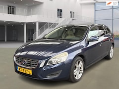 Volvo V60 - 1.6 DRIVe R-Design NAVI PSENSOR LEDER CRUISE 2 X SLEUTELS