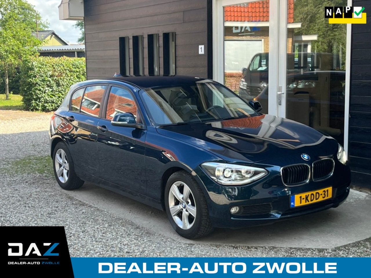 BMW 1-serie - 114i Upgrade Edition Ecc/Audio/Navi/Leer/Pdc - AutoWereld.nl