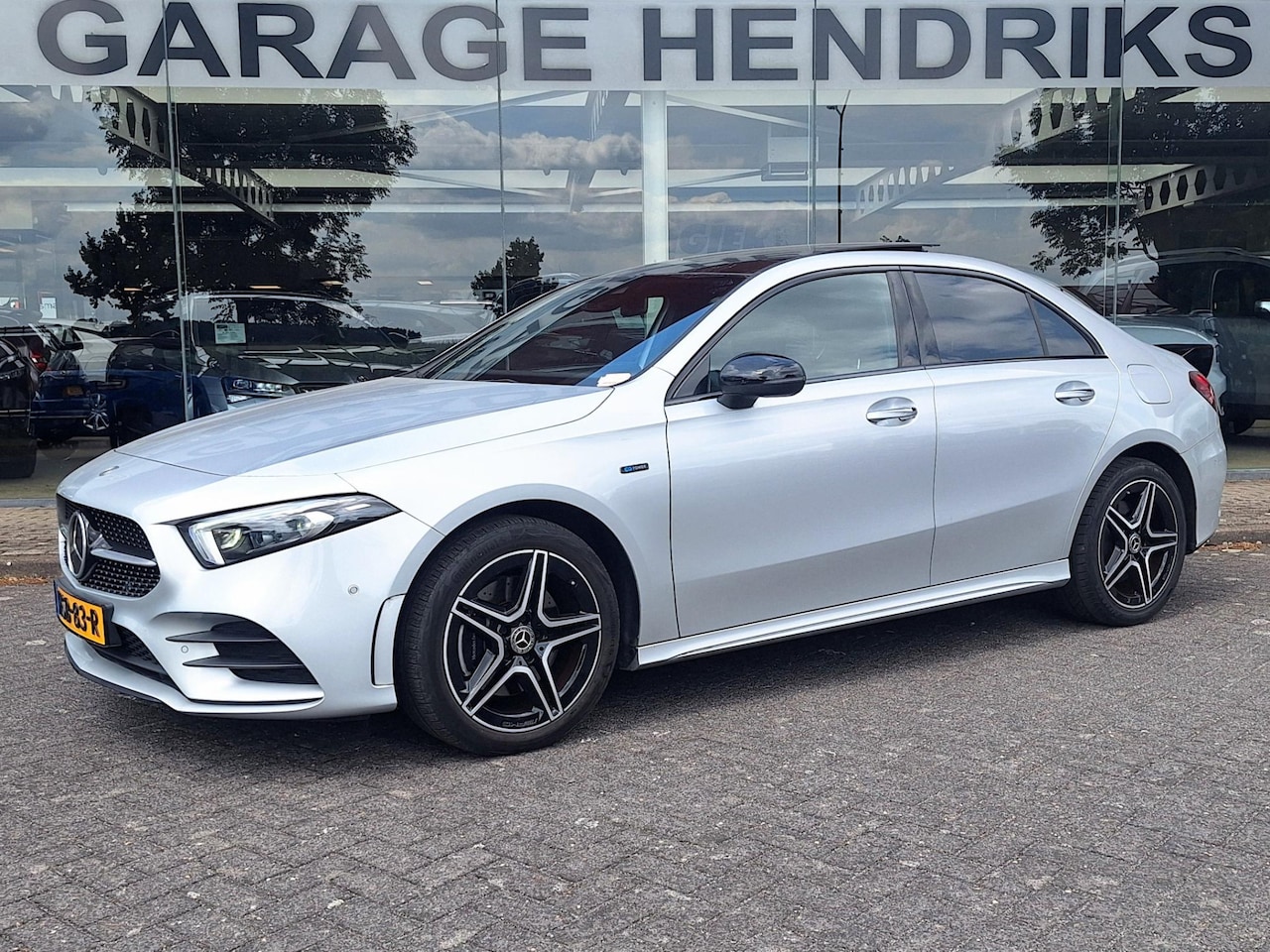 Mercedes-Benz A-klasse - 250 e Business Solution AMG-Line Automaat | Pano | Memory-Pack | Sfeer | Full LED | occasi - AutoWereld.nl