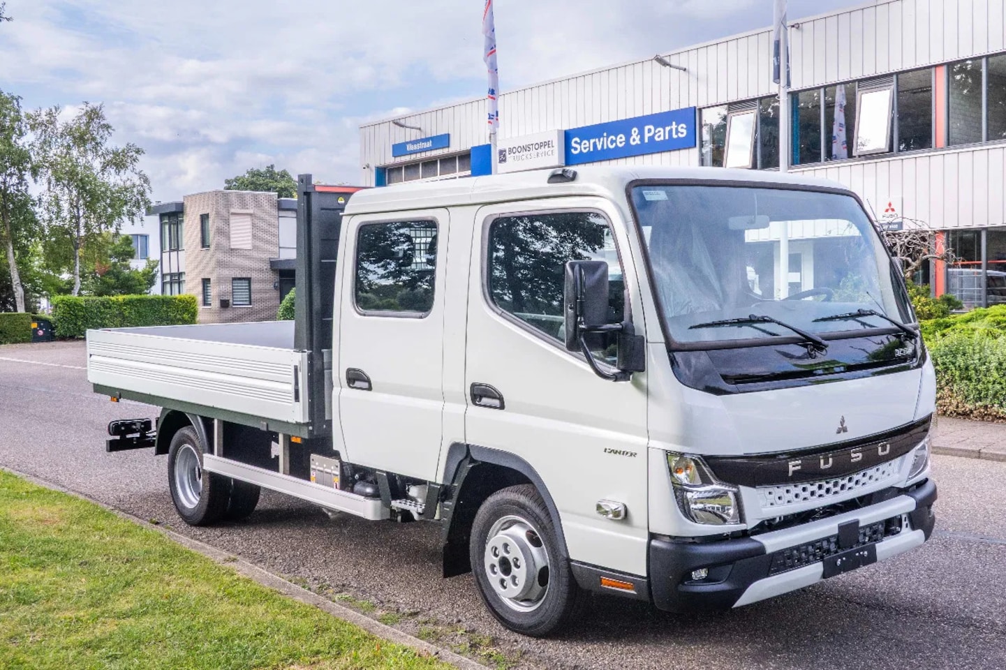 Fuso Canter - 3C15 / MT / 340 Dubbel cabine 6 persoons Open laadbak BPM vrij ! - AutoWereld.nl