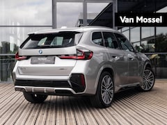 BMW iX1 - xDrive30 Launch Edition 67 kWh | M-SPORT | STOELMEMORY | 20 INCH | PANORAMA/SCHUIF-KANTELD