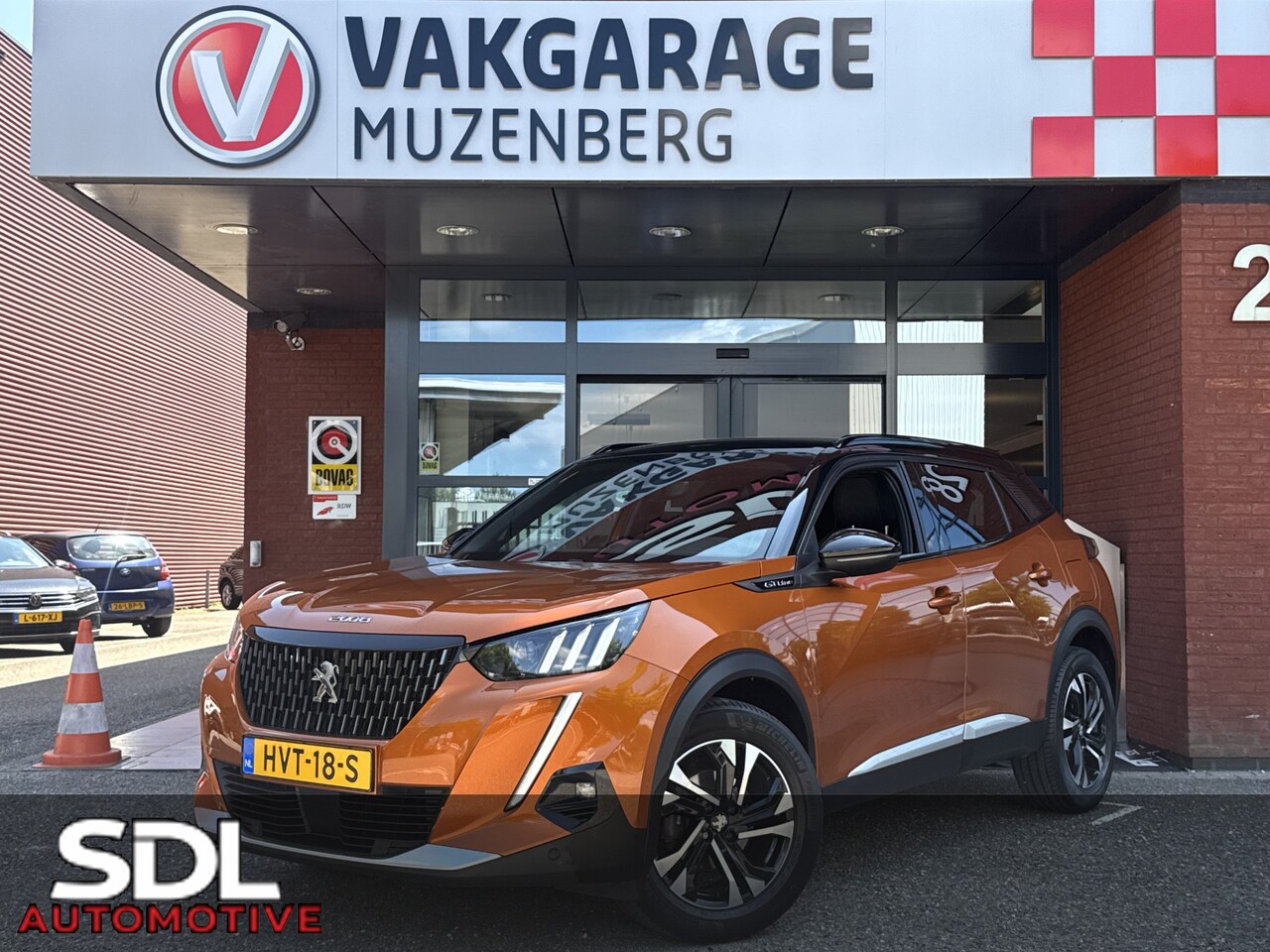 Peugeot 2008 - 1.2 PureTech GT-Line // LED // HALF LEDER // DODEHOEK // CRUISE // STOELVERWARMING // APPL - AutoWereld.nl