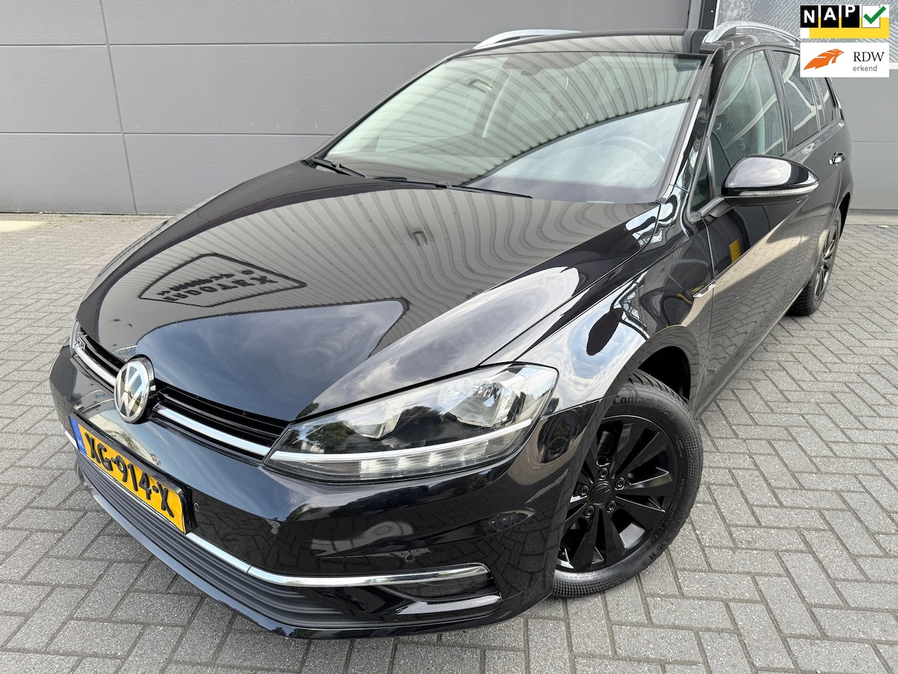 Volkswagen Golf Variant - 1.0 TSI R-LINE Business*CRUISE*APK*NAP*NAVI*CARPLY*PARK SENSOREN - AutoWereld.nl