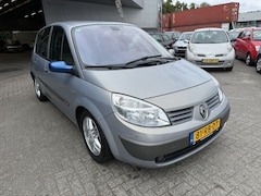 Renault Scénic - 2.0-16V Priv.Luxe