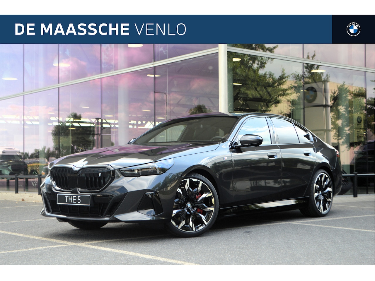 BMW i5 - eDrive40 M Sport / Panoramadak / Trekhaak / Stoelventilatie / Adaptieve LED / Comfort Acce - AutoWereld.nl