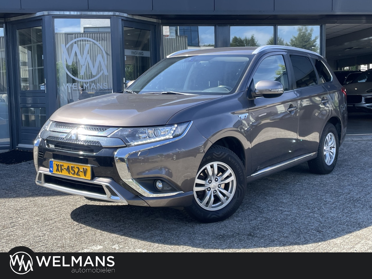 Mitsubishi Outlander - 2.4 PHEV Pure 4WD Facelift | Camera | Trekhaak | APK jan 2027 - AutoWereld.nl