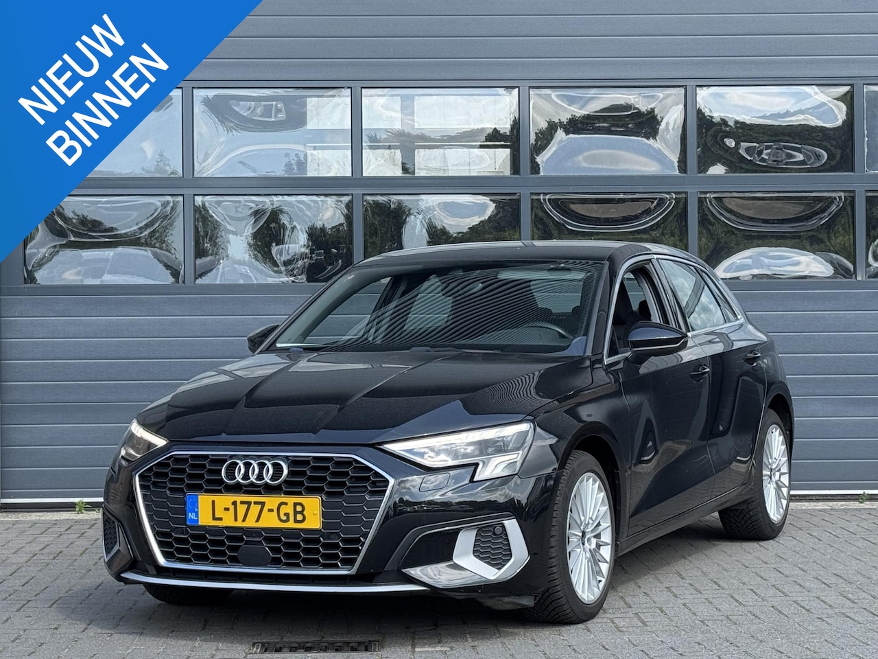 Audi A3 Sportback - 35 TFSI BUSINESS EDITION I AUTOMAAT I CARPLAY I 150PK I NAVIGATIE - AutoWereld.nl