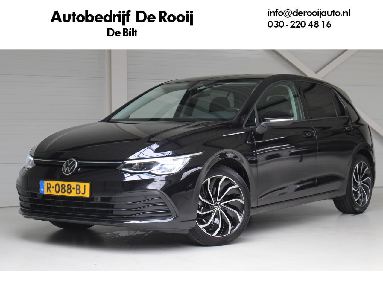 Volkswagen Golf - 1.0 TSI Life Navigatie | Climate Control | Stoelverwarming | Lichtmetalen velgen - AutoWereld.nl