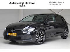 Volkswagen Golf - 1.0 TSI Life Navigatie | Climate Control | Stoelverwarming | Lichtmetalen velgen