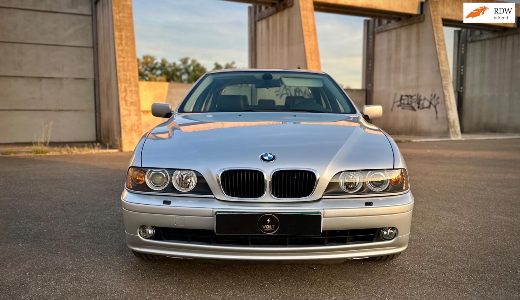 BMW 5-serie - E39 530i Executive handgeschakeld - AutoWereld.nl
