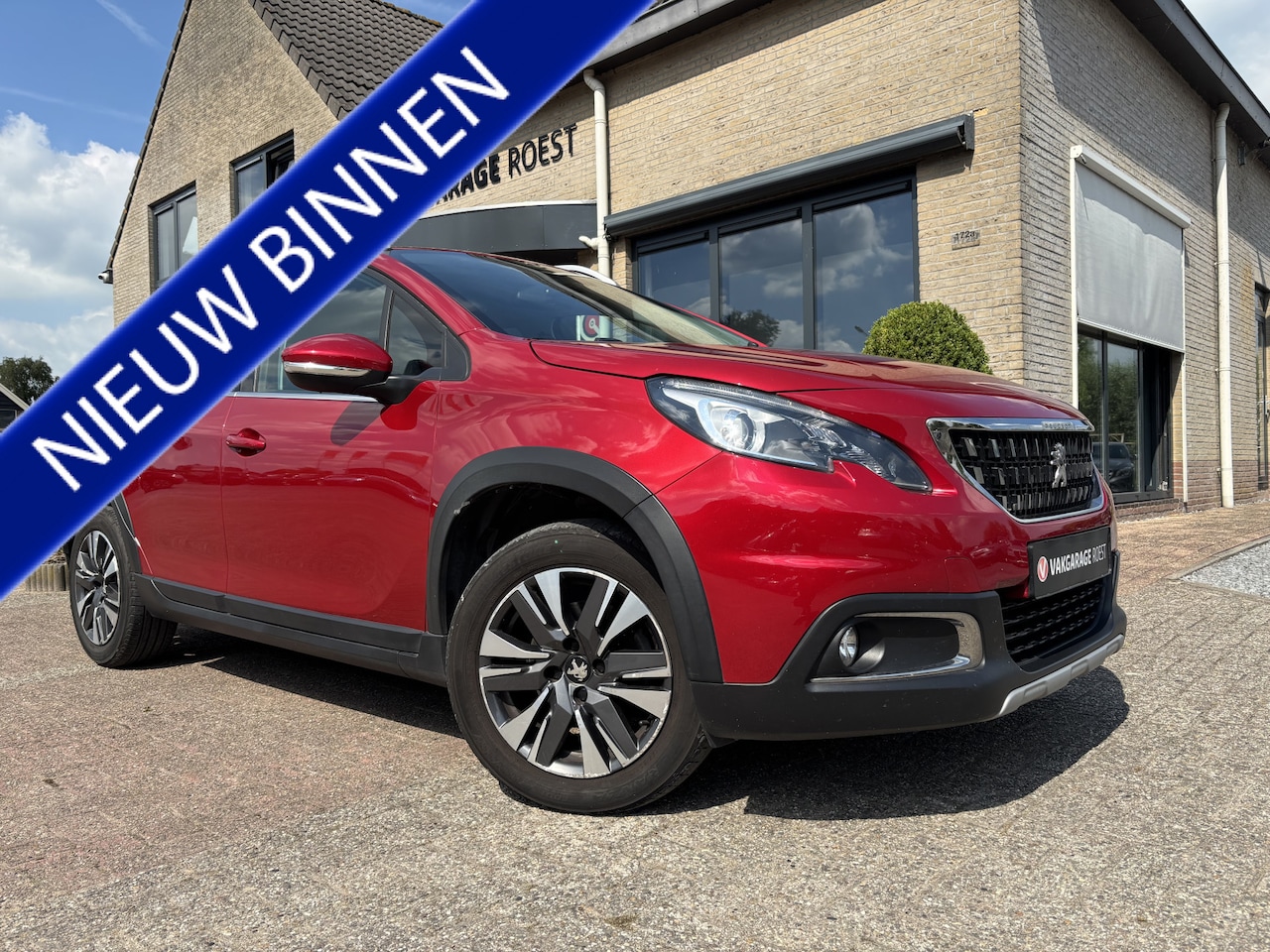 Peugeot 2008 - 1.2 Turbo Allure Trekhaak / Carplay / Camera - AutoWereld.nl