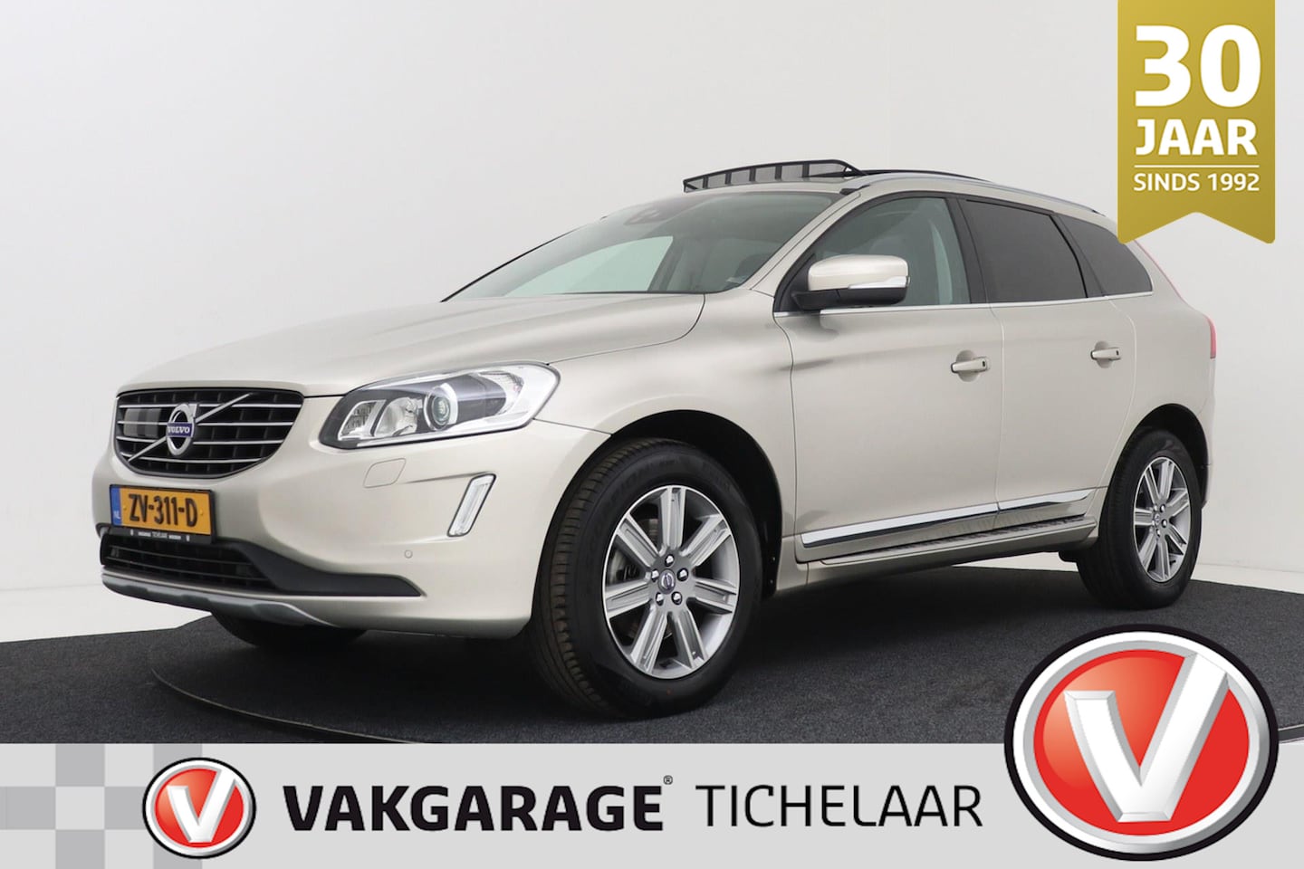 Volvo XC60 - 2.0 T5 FWD | Trekhaak | Panoramadak | Digital Cockpit | Navigatie | Stoelverwarming V+A | - AutoWereld.nl