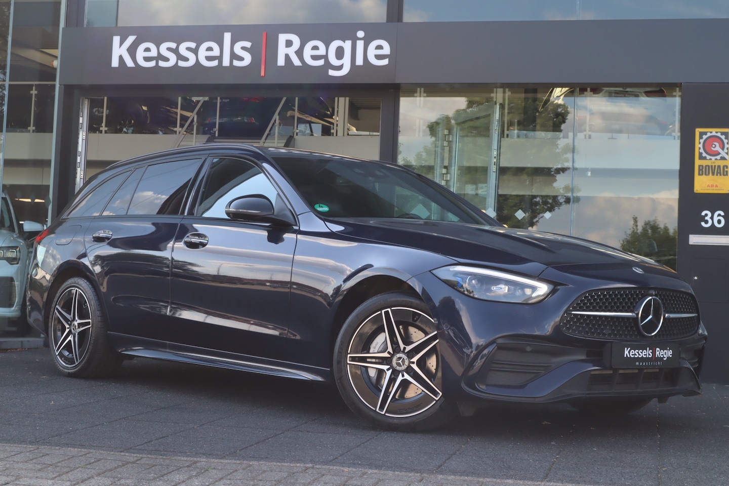 Mercedes-Benz C-klasse Estate - 300 e AMG Night Pano Ambient Laser 360 Keyless - AutoWereld.nl