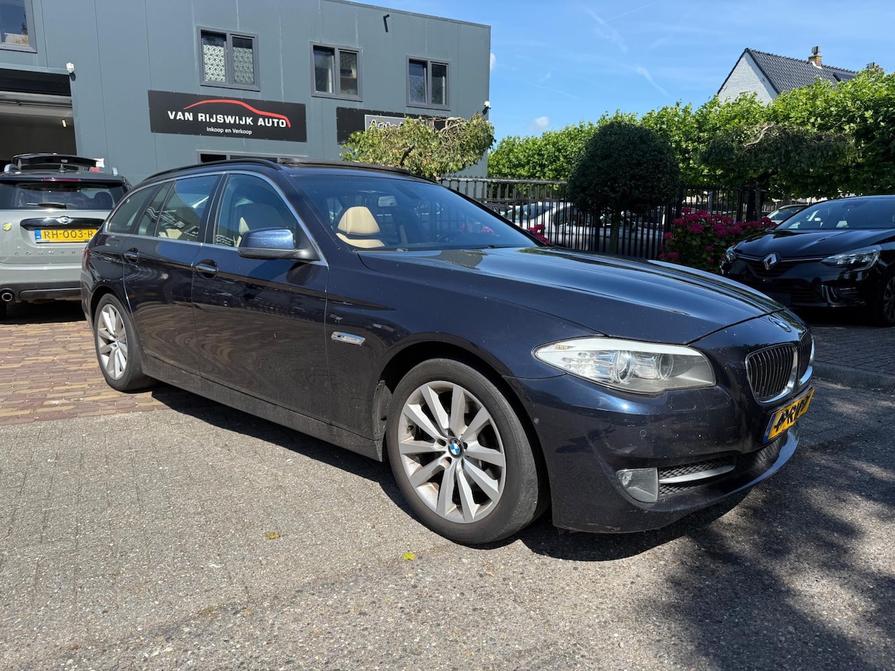 BMW 5-serie Touring - 530d High Exe Pano Xenon Leder Nav Clima Stoelverw - AutoWereld.nl