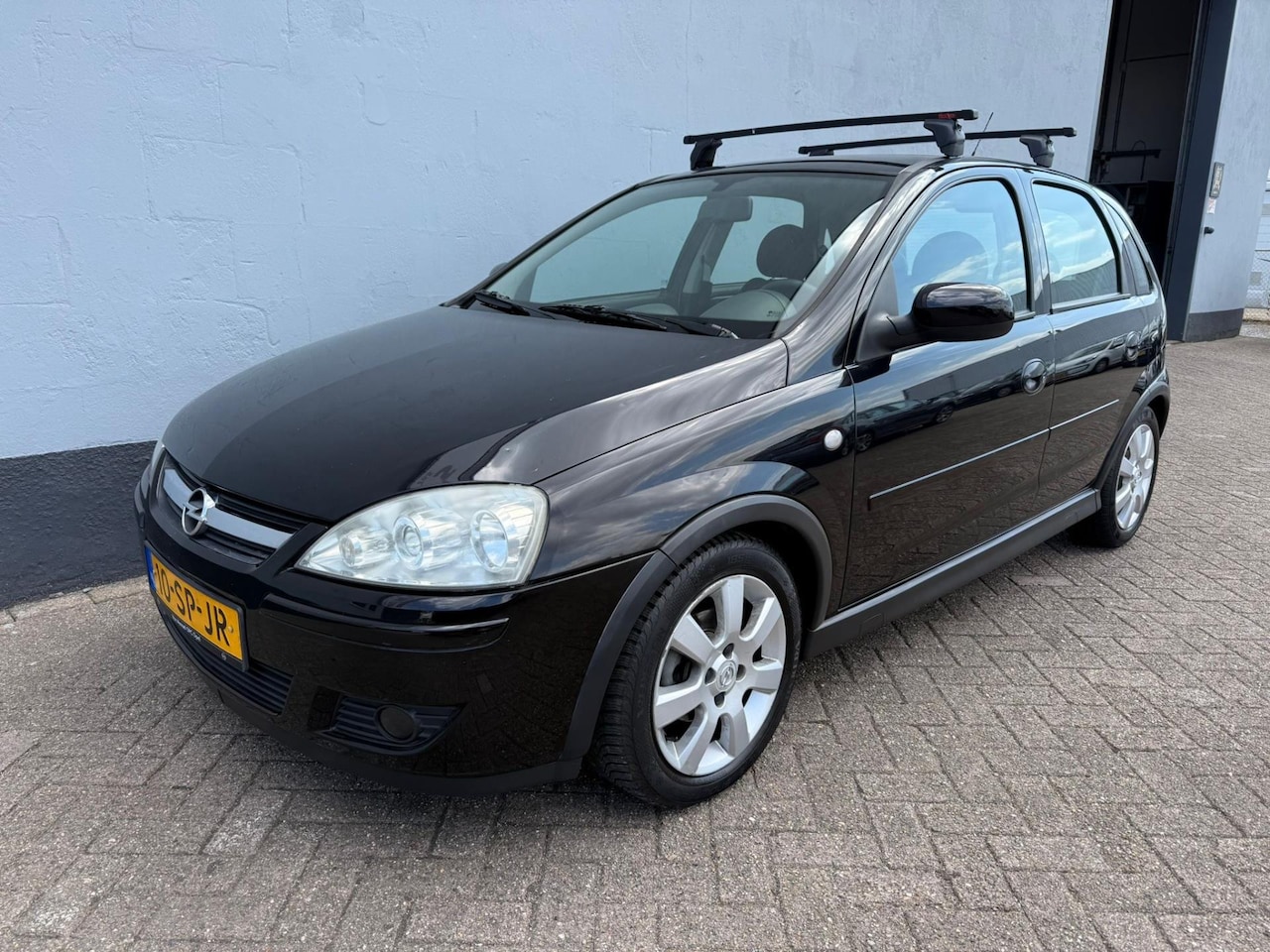 Opel Corsa - 1.2-16V Silverline 5-Deurs - Airco - LMV - AutoWereld.nl