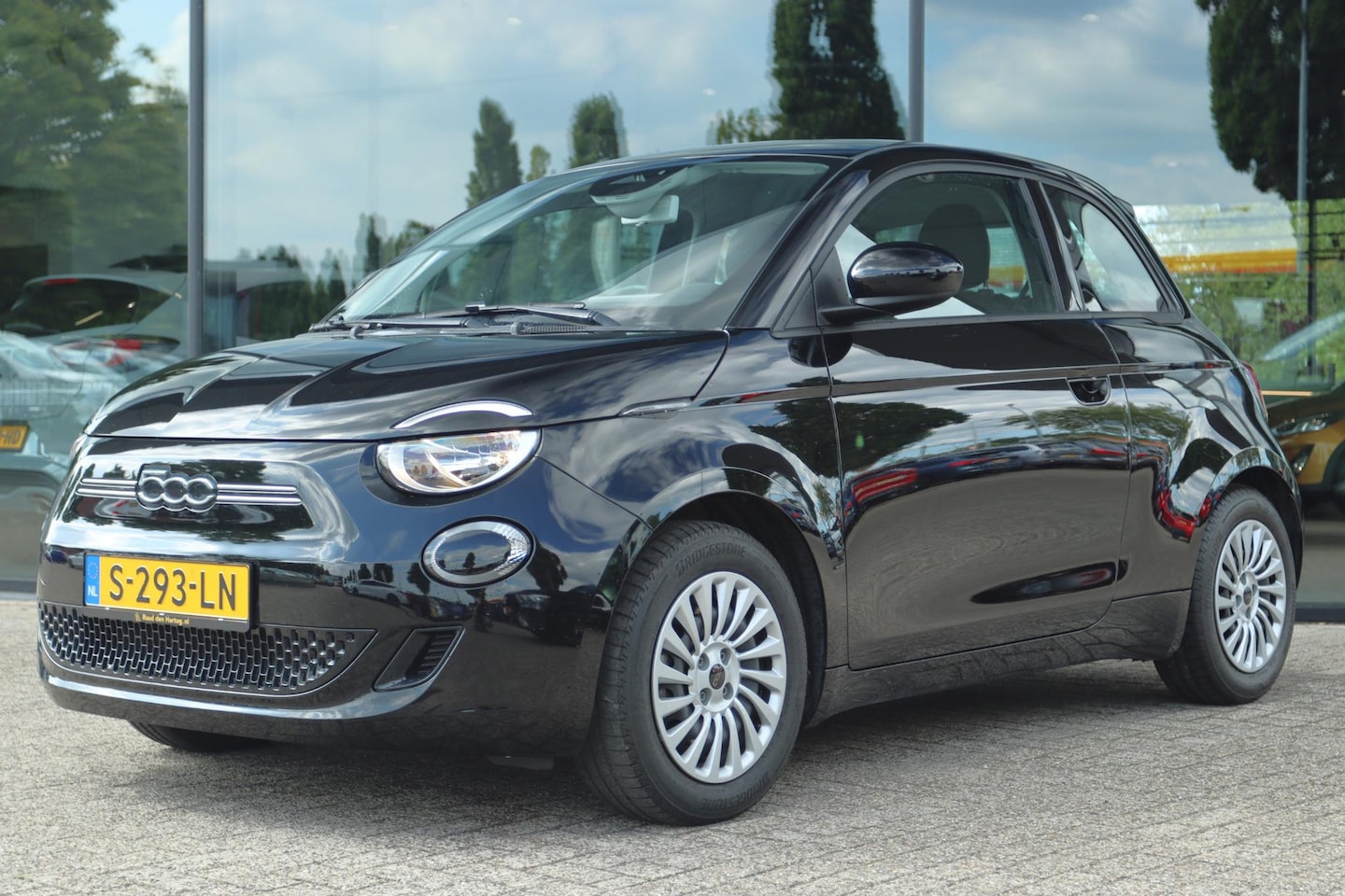 Fiat 500e - 42 kWh | ORIG NL | VIRTUAL COCKPIT | CARPLAY | LANE-ASSIST | CRUISE | CLIMATE - AutoWereld.nl