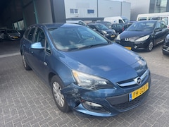 Opel Astra Sports Tourer - 2.0 CDTi Design AUTOMAAT CLIMA TREKHAAK