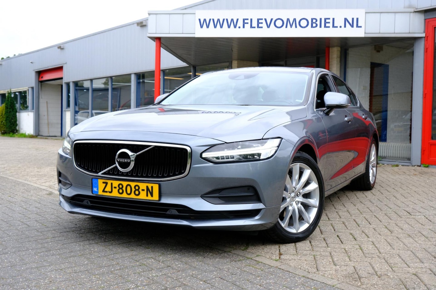 Volvo S90 - 2.0 D4 190pk Inscription Aut. Pano|Leder|Bowers&Wilkins|LMV - AutoWereld.nl