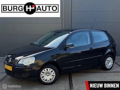 Volkswagen Polo - 1.2 Optive 3 deurs - AIRCO - EL. RAMEN - STUURBEKRACHTIGING - CPV - EL. SPIEGELS - NAP - N
