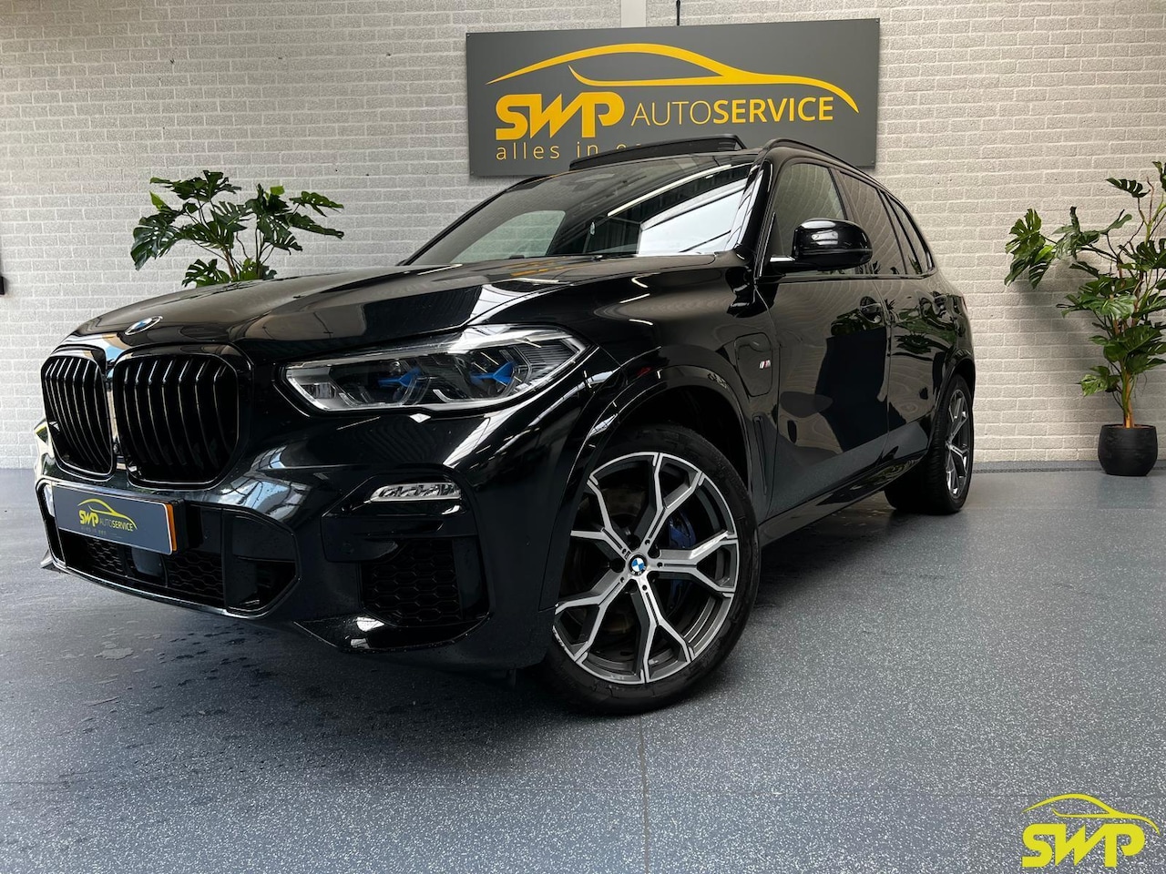 BMW X5 - xDrive45e | M-Sport | Pano | ACC | 360' | Keyless | 21 inch - AutoWereld.nl
