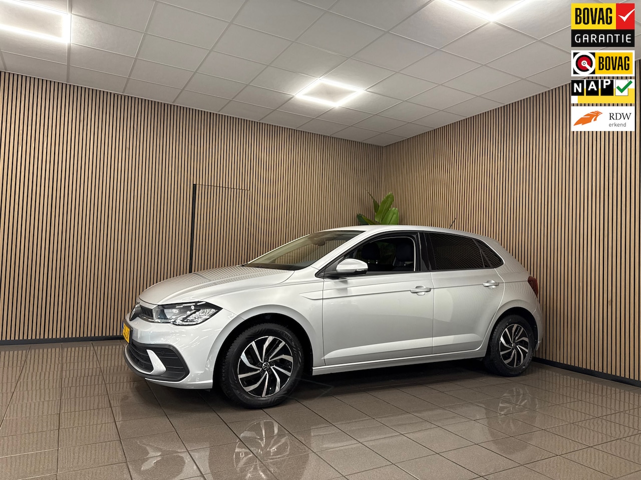 Volkswagen Polo - 1.0 TSI Life Business * Virtual cockpit / Carplay / Stoelverwarming / NL Auto * - AutoWereld.nl