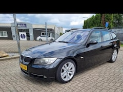BMW 3-serie Touring - 330i High Executive