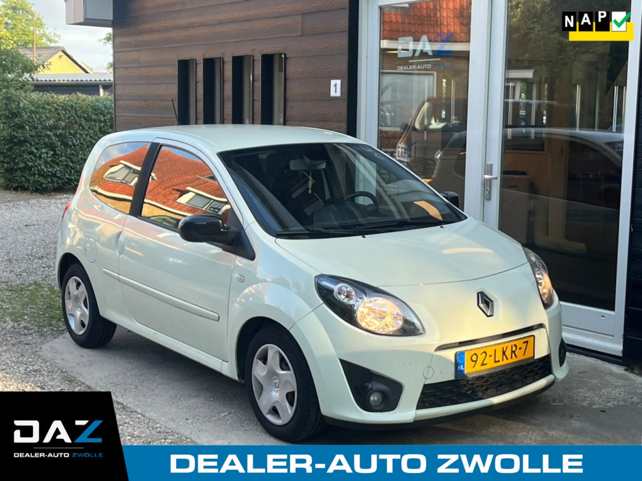 Renault Twingo - 1.2-16V Dynamique Airco/Audio/Cruise - AutoWereld.nl