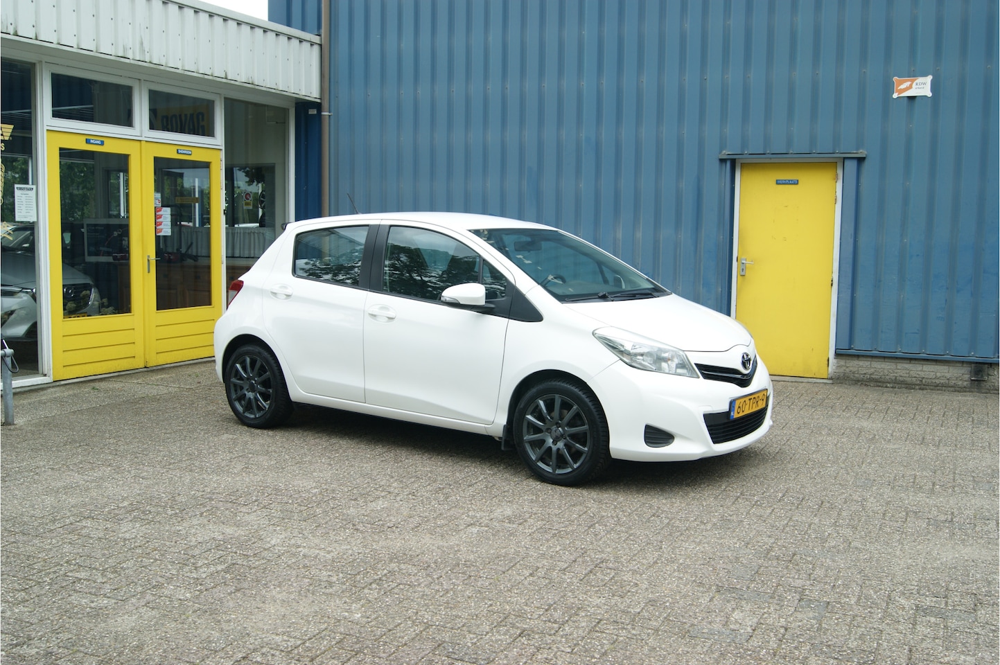 Toyota Yaris - 1.0 VVT-i Aspiration 1.0 VVT-i Aspiration, Airco, Navi, Cruise, Camera, Nieuwe APK!!! - AutoWereld.nl