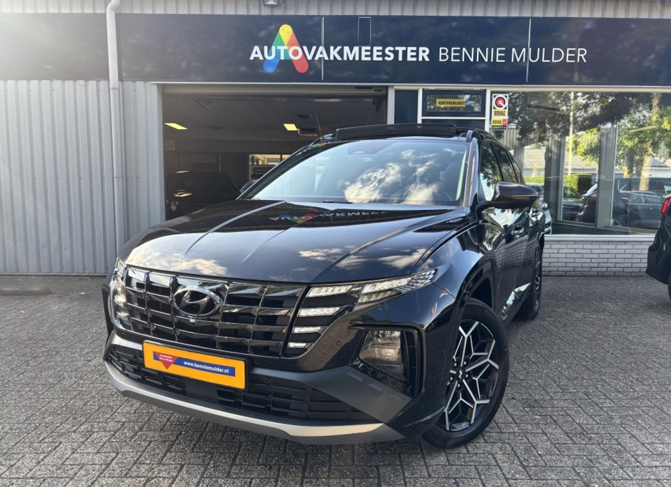 Hyundai Tucson - 1.6 T-GDI PHEV N-Line Sky SCHUIFDAK / LED / 19 INCH - AutoWereld.nl