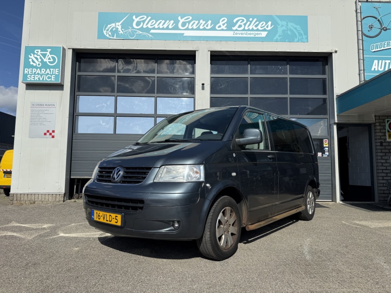 Volkswagen Transporter - DC Automaat TDI 128 KW 2.5 - AutoWereld.nl