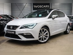 SEAT Leon - 1.5 TSI FR DSG * Trekhaak - Pano - Virtual - Beats - ACC - Lane - 18" - Alcantara - App