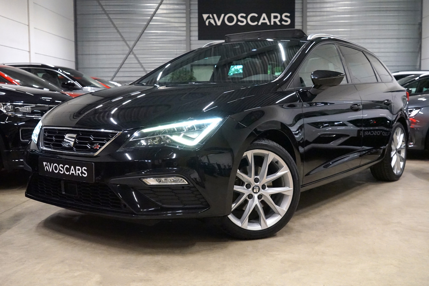 SEAT Leon ST - 1.4 TSI FR * Trekhaak - Pano - Alcantara - ACC - Lane - Sound - LED * - AutoWereld.nl