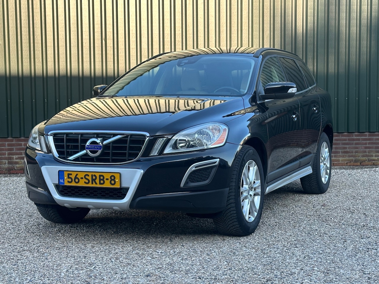 Volvo XC60 - 2.0 T5 Momentum/Automaat/Dealer onderhouden - AutoWereld.nl