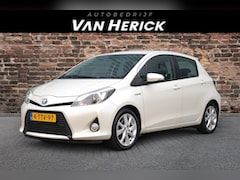 Toyota Yaris - 1.5 Full Hybrid Dynamic | LM Velgen | Airco