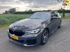 BMW 5-serie Touring - 520e M Sport | Panorama |Laser | Trekhaak
