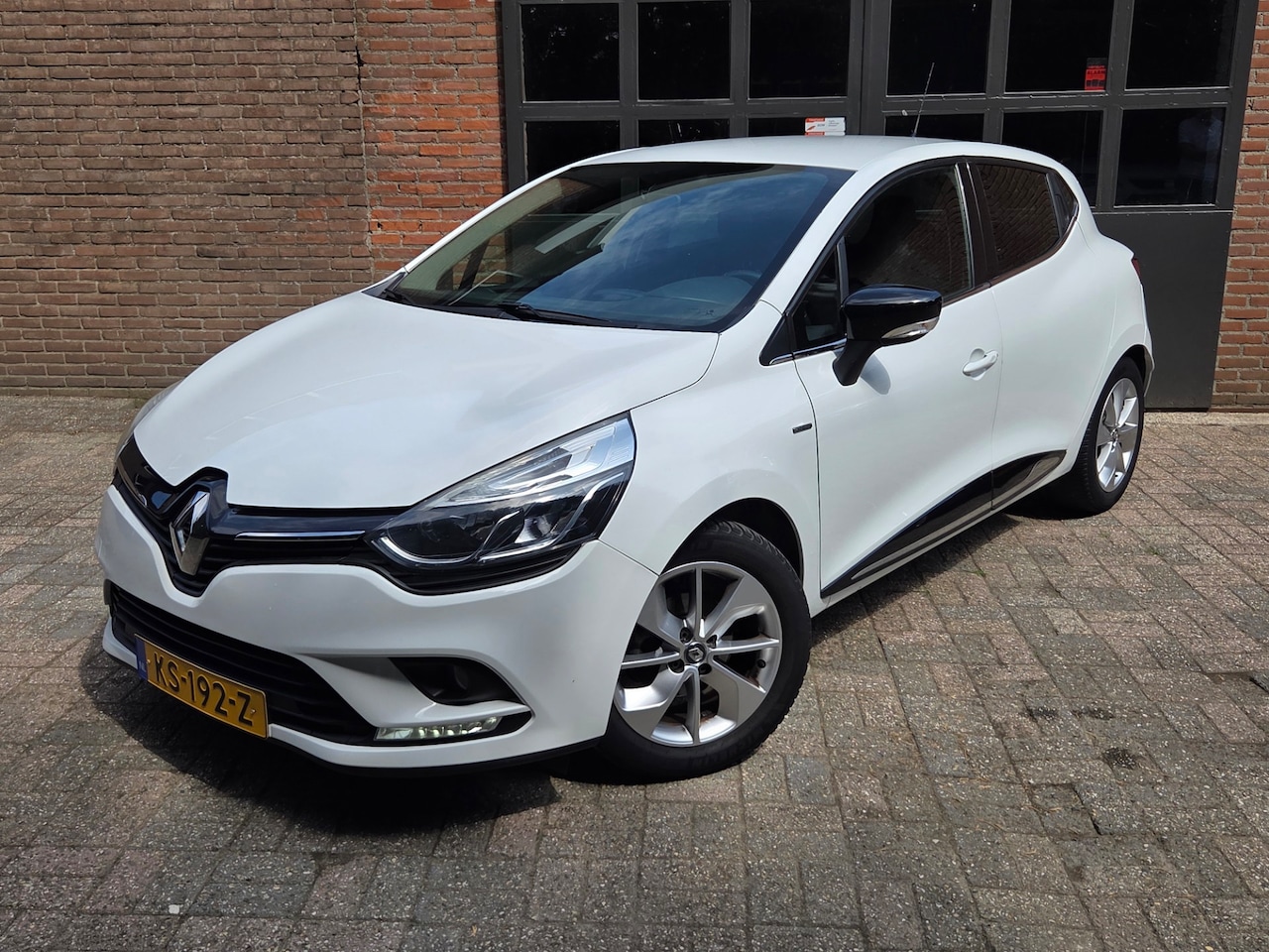 Renault Clio - 0.9 TCe Limited 0.9 TCe Limited - AutoWereld.nl