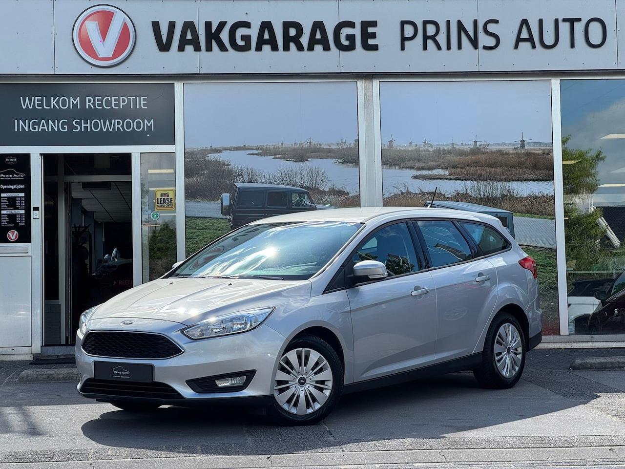 Ford Focus Wagon - 1.5 TDCI Lease Edition |NAVI|CLIMA|PARK SENSOREN|KEYLESS | 3294 - AutoWereld.nl