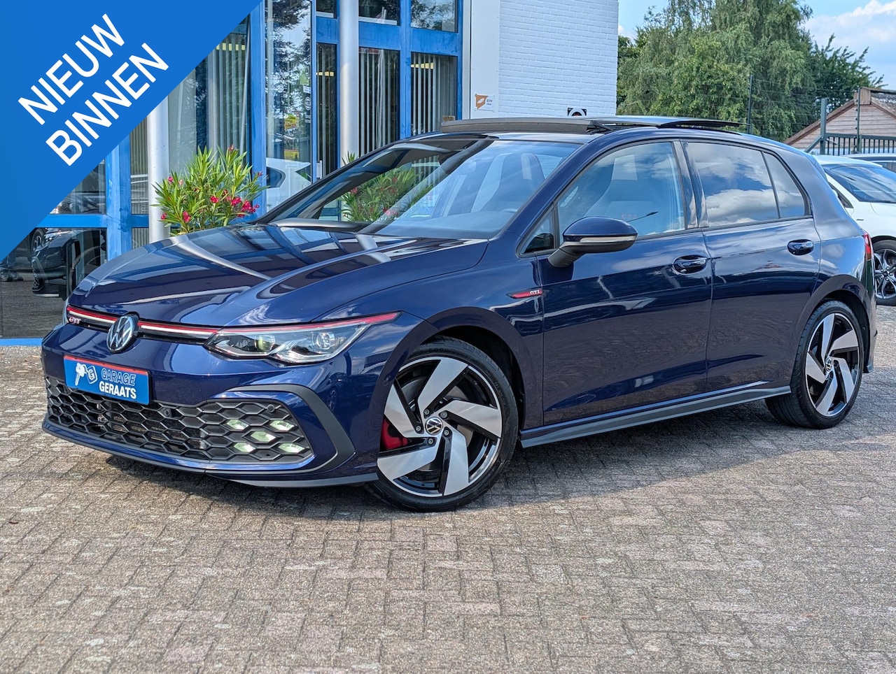 Volkswagen Golf - 2.0 TSI GTI | PANO, IQ, H&K, Mistlamp, Camera, E-Trekhaak, Virtual, zeer luxe! - AutoWereld.nl