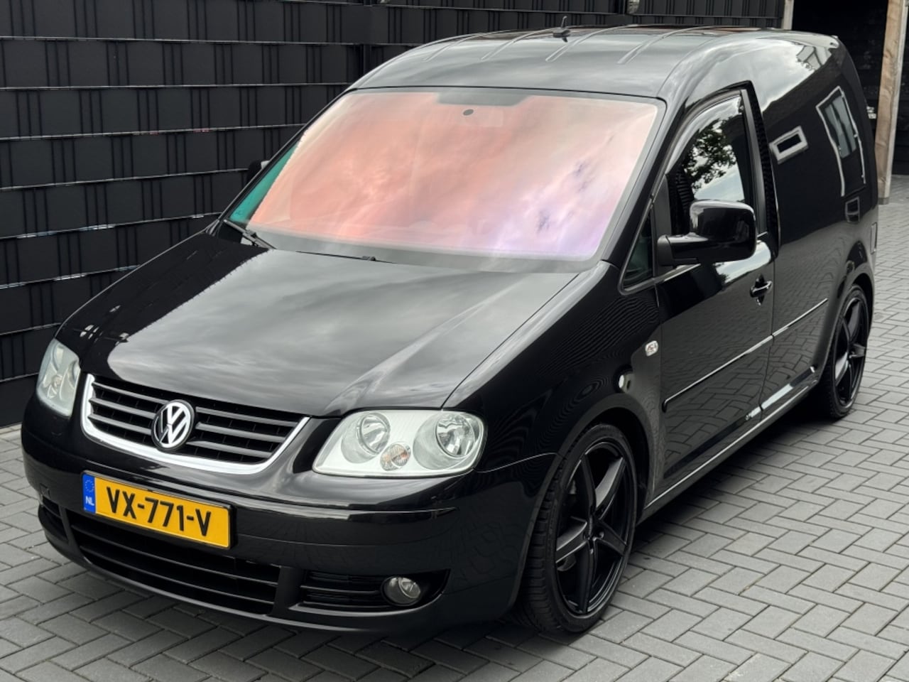 Volkswagen Caddy - 1.6 BENZINE| SCHROEFSET| 18”| TOURAN| LEER| NAVI| DIK - AutoWereld.nl