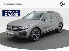 Volkswagen Touareg - R Edition 3.0 eHybrid 462 pk | Luchtvering | Soft Close | Trekhaak | HUD | 4 Motion | Dyna