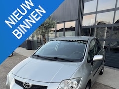 Toyota Auris - 1.6-16V Sol