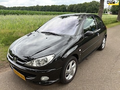 Peugeot 206 - 1.4-16V XS Pack Nieuwe APK/Airco/Lichtmetaal/N.A.P