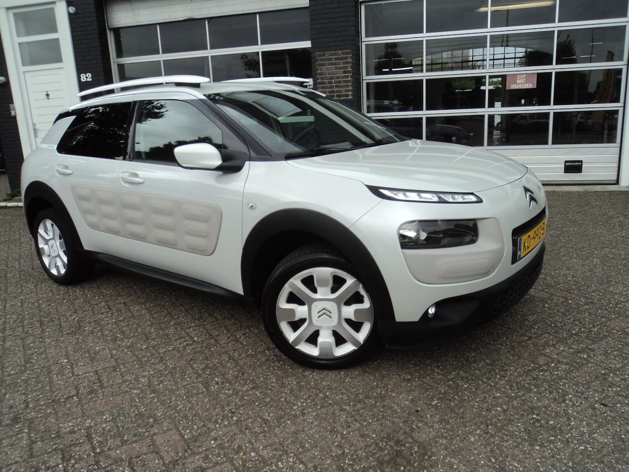 Citroën C4 Cactus - 1.2 PureTech W Camera Navi trekhaak - AutoWereld.nl