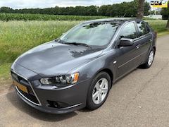 Mitsubishi Lancer Sportback - 1.5 Edition One Airco/Lichtmetaal/Centraal/Boekjes