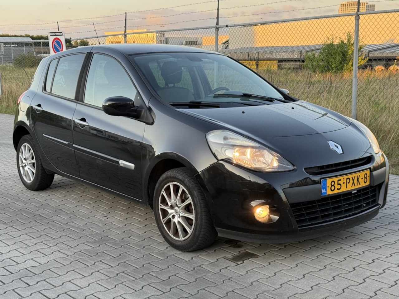 Renault Clio - 1.5 dCi 88PK Parisienne Cruise Airco Velgen - AutoWereld.nl