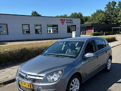 Opel Astra - 1.6 Cosmo " IJSKOUDE AIRCO "