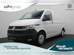 Volkswagen Transporter - 2.0 TDI 110 pk L1H1 28 Comfortline | Trekhaak | 3-Zits | Parkeersensoren achter | Apple Ca