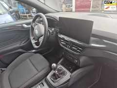 Ford Focus - 1.0 EcoBoost Hybrid ST Line